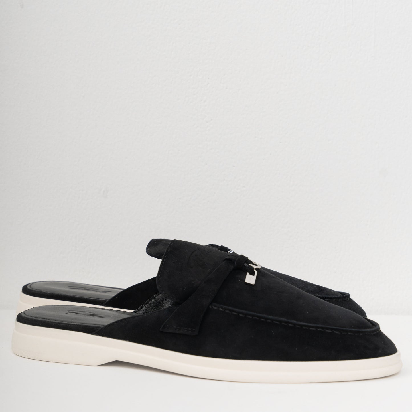 Supremo - Black